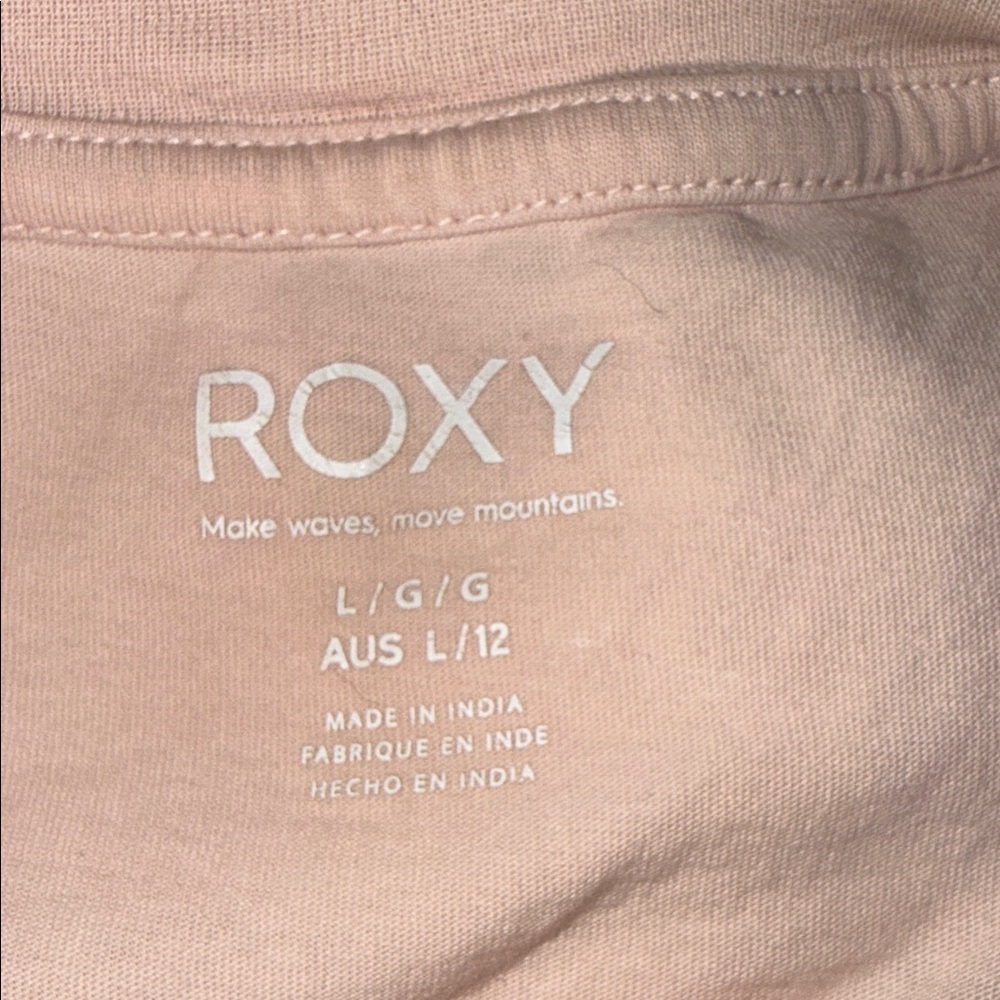 Roxy Tee - Picture 4 of 4